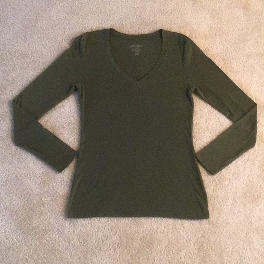 Perfect Long Sleeve V-neck T-shirt, Size Medium, Green